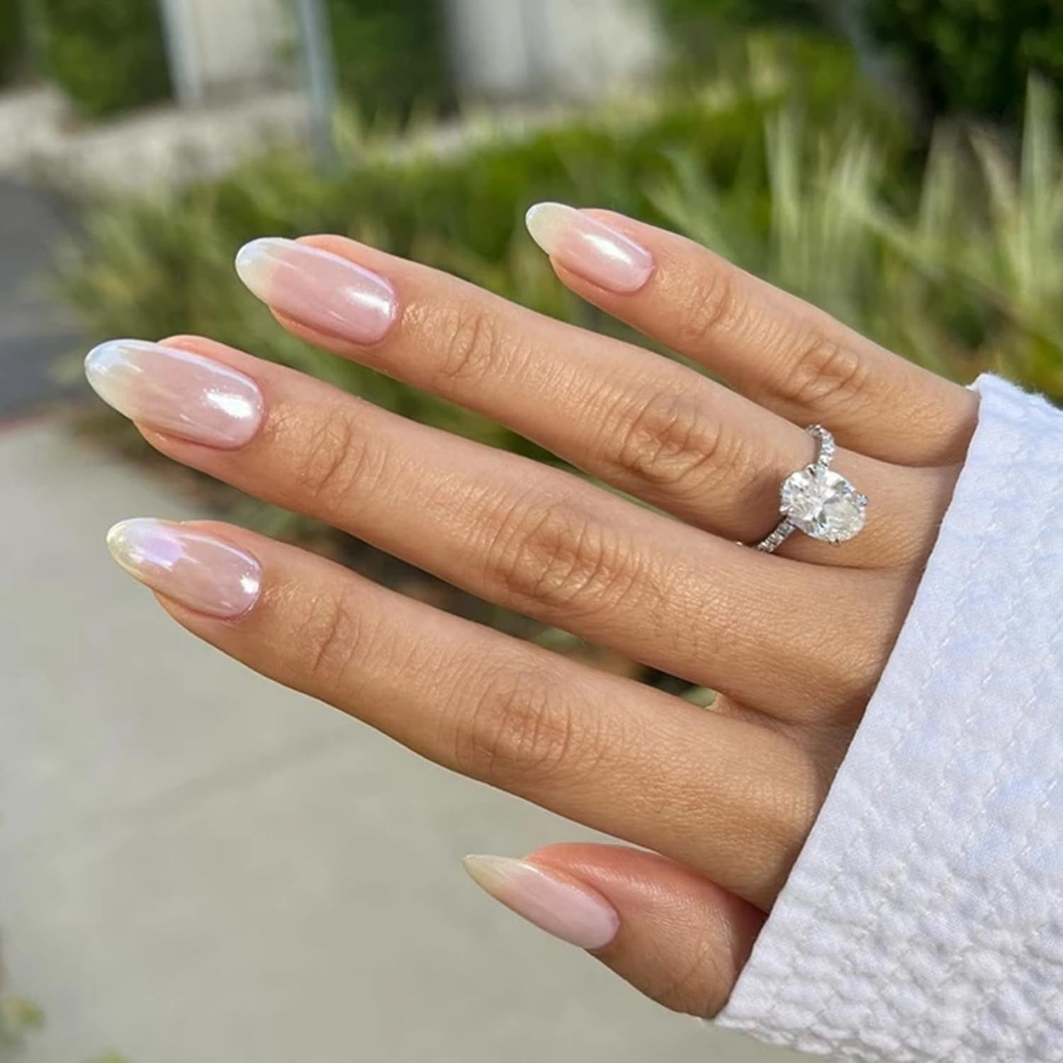 Sevyn Colors Pearl Chrome Nail Powder Iridescent Aurora Mirror Effect for Nails, White Pearl Pigment for Gel Polish, with Applicator